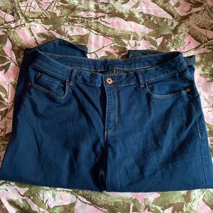 Knee short jeans